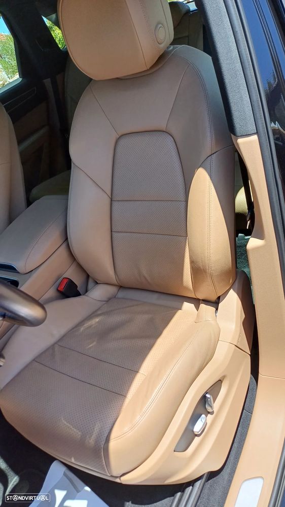 Porsche Cayenne E-Hybrid - 10