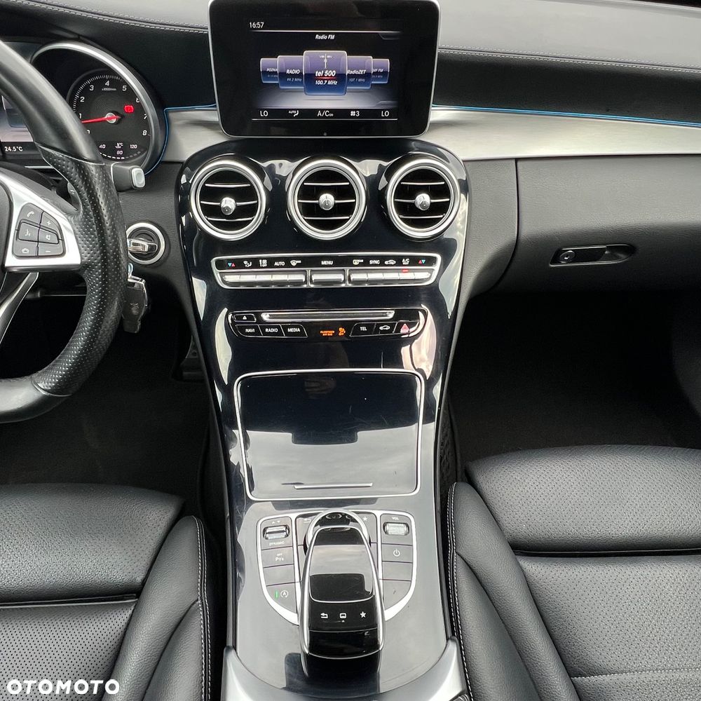 Mercedes-Benz Klasa C 200 7G-TRONIC AMG Line - 32