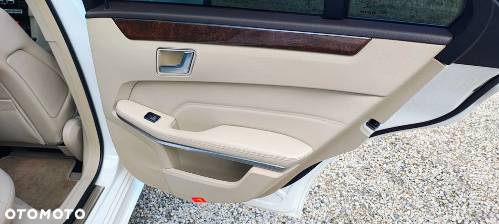 Mercedes-Benz Klasa E 350 4Matic BlueEFFICIENCY 7G-TRONIC Avantgarde - 14