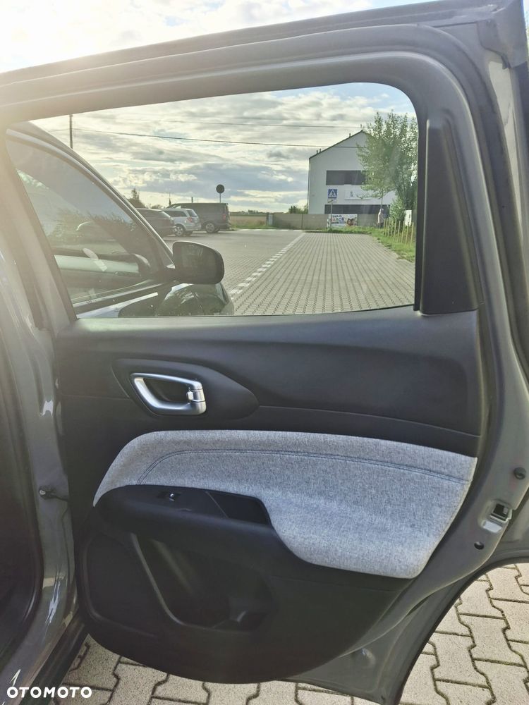 Jeep Compass - 26