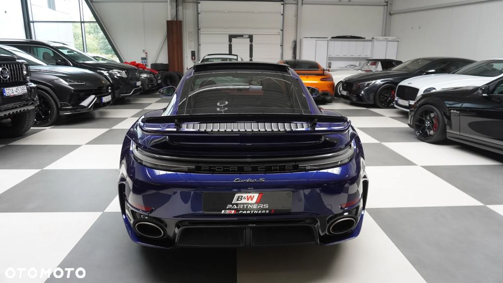 Porsche 911 Turbo S - 16