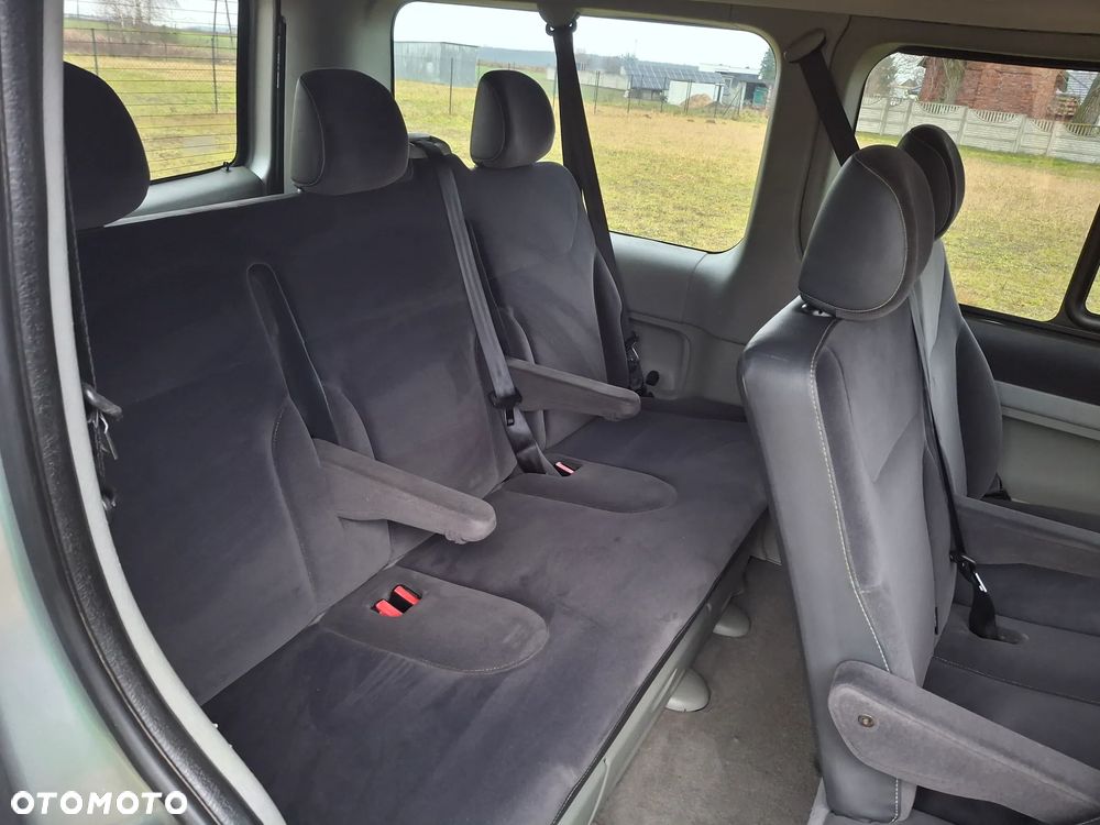 Renault Trafic FAP Grand Passenger Black Edition - 16