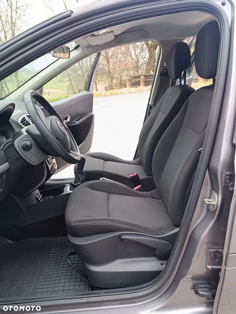 Renault Clio 1.2 16V Tech Run - 10