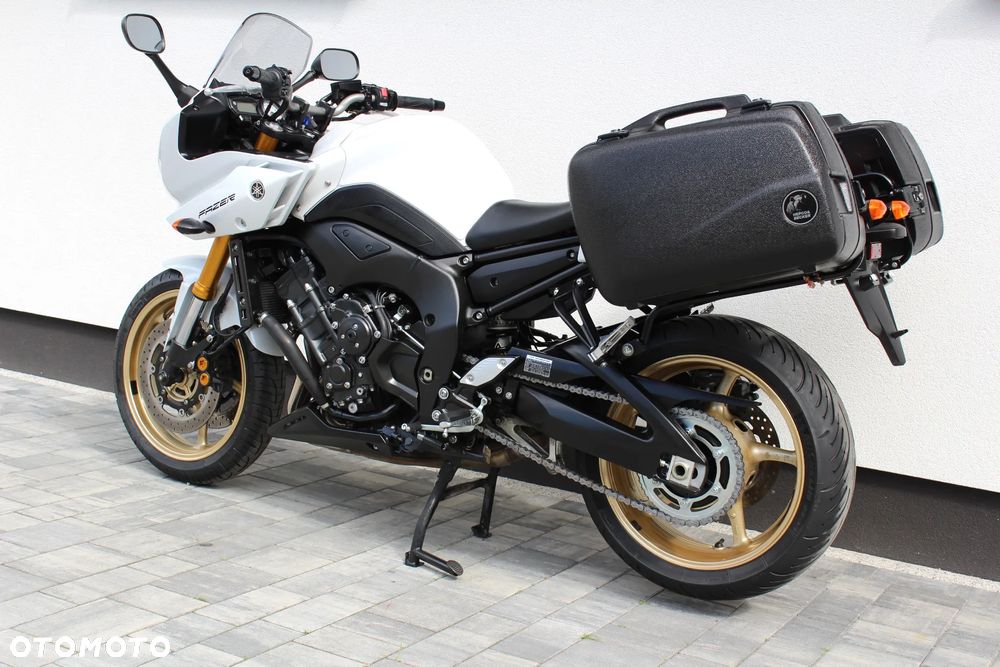Yamaha FZ8 - 3