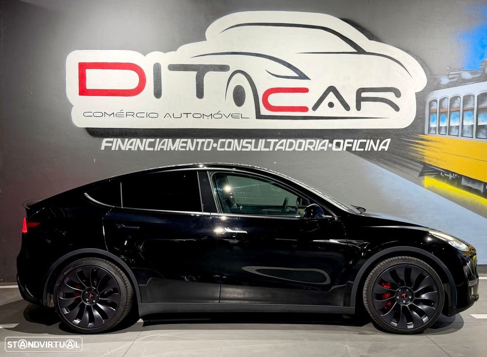 Tesla Model Y Performance Dual Motor AWD - 8