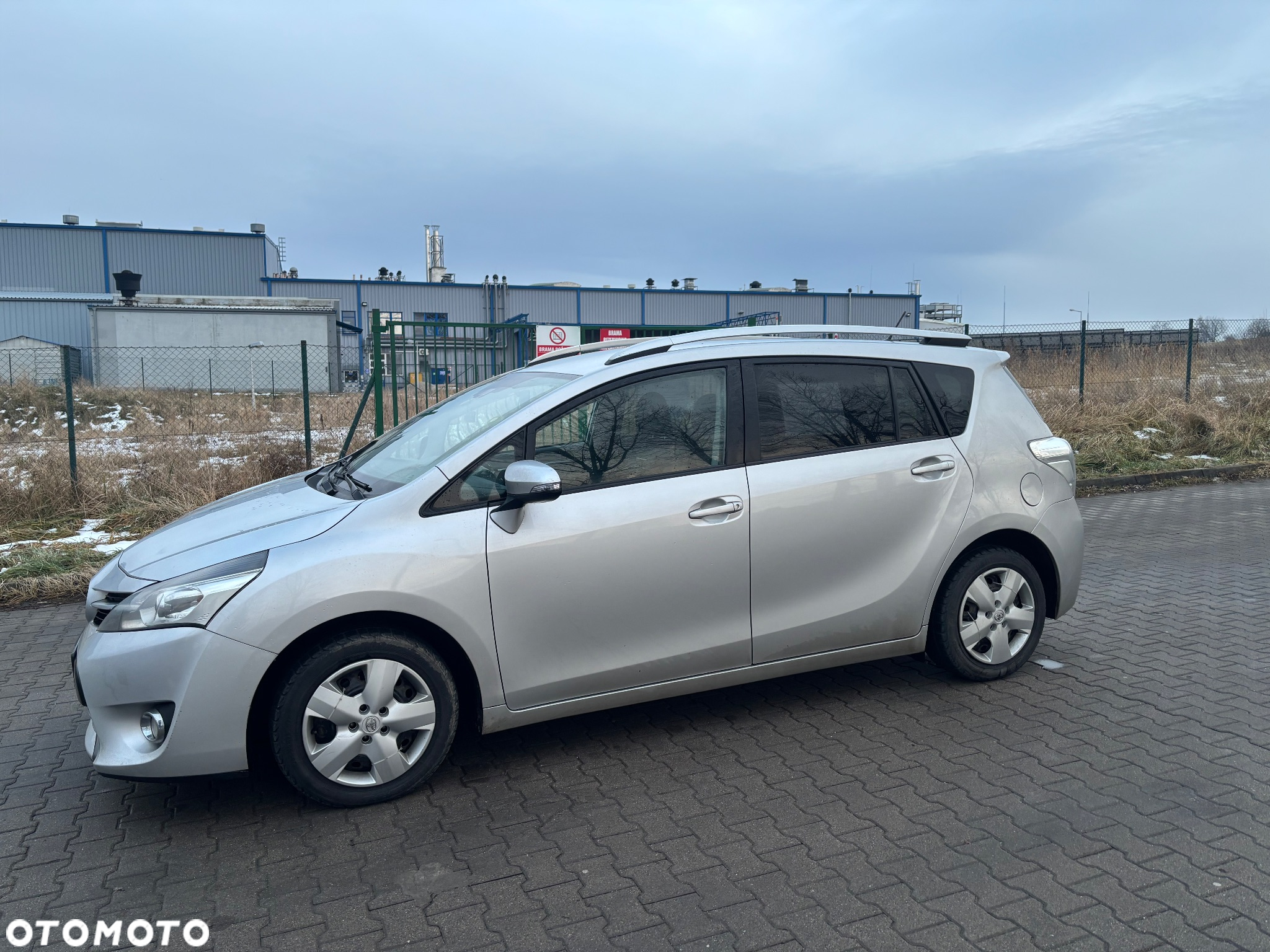 Toyota Verso 1.8 Premium 7os - 2