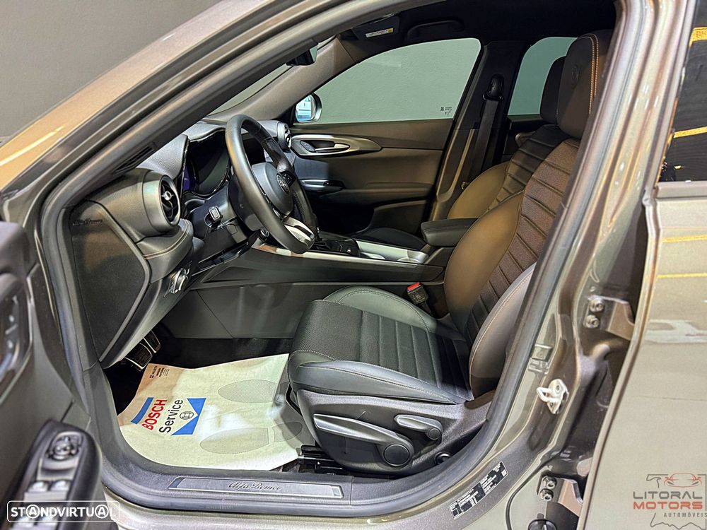 Alfa Romeo Tonale 1.3 VGT Plug-In-Hybrid Q4 Edizione Speciale - 15