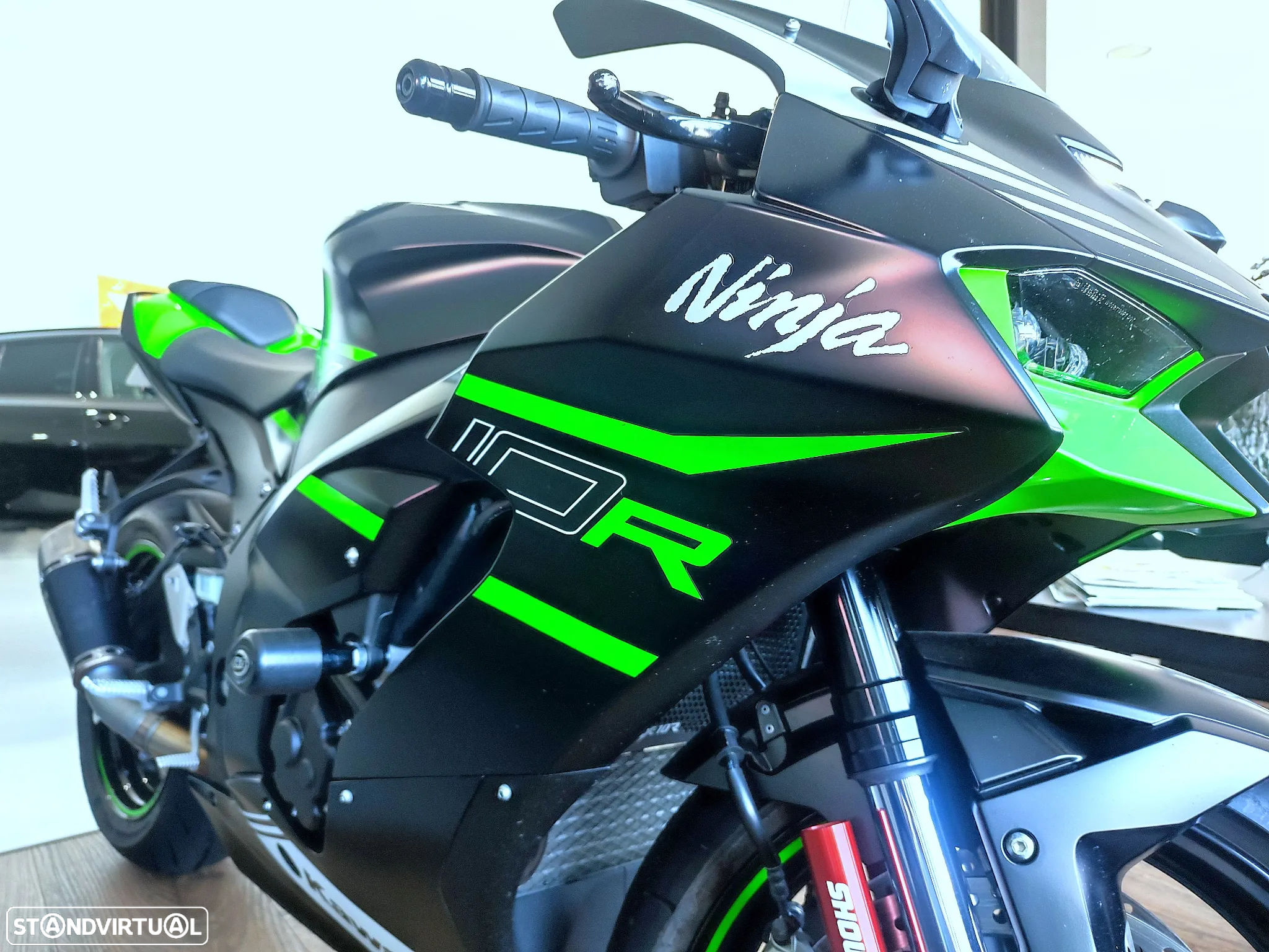 Kawasaki ZXR ZX-10R - 14