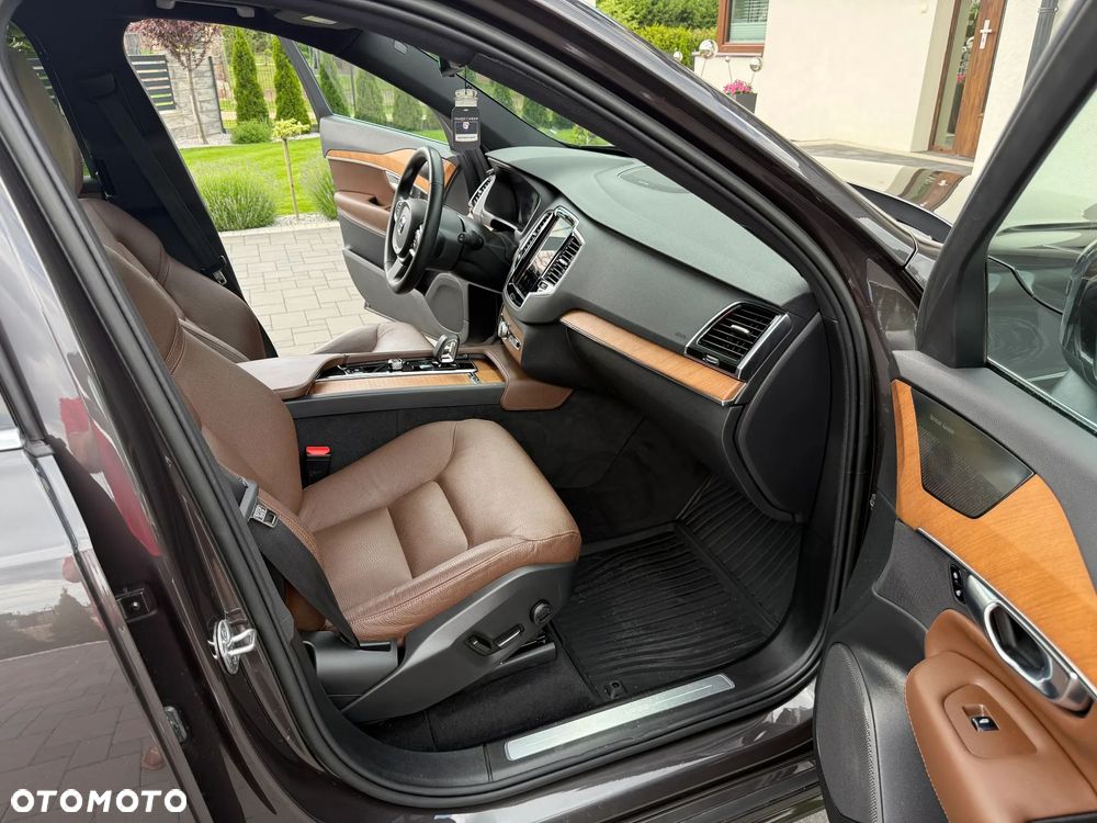 Volvo XC 90 - 22