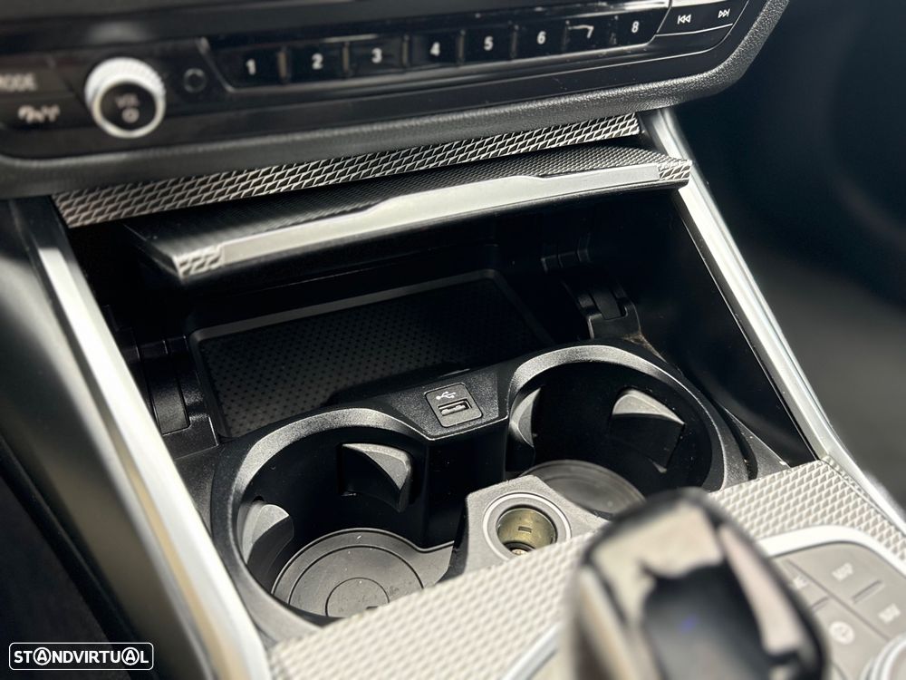 BMW 320 d Pack M Auto - 29