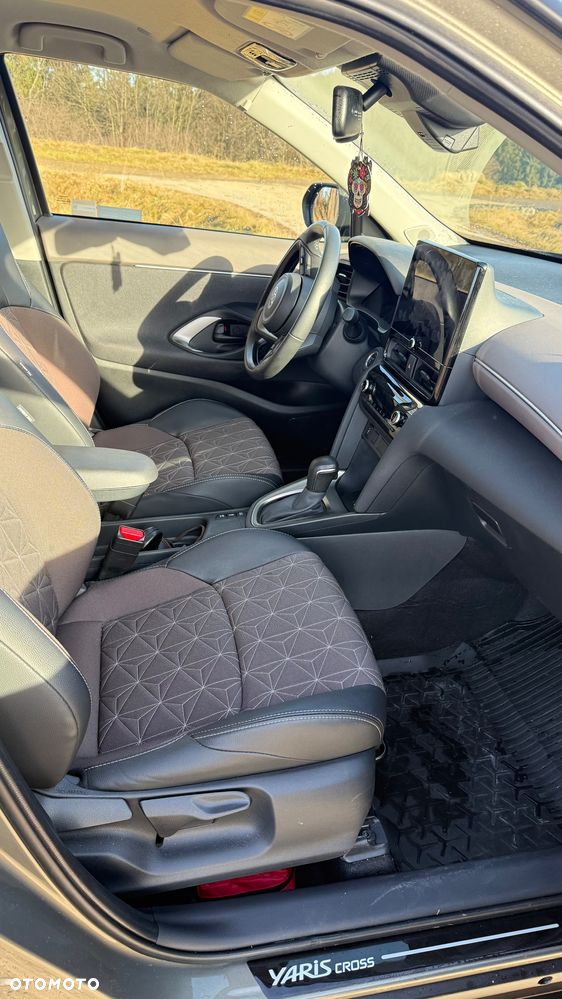 Toyota Yaris Cross Hybrid 1.5 Executive - 9