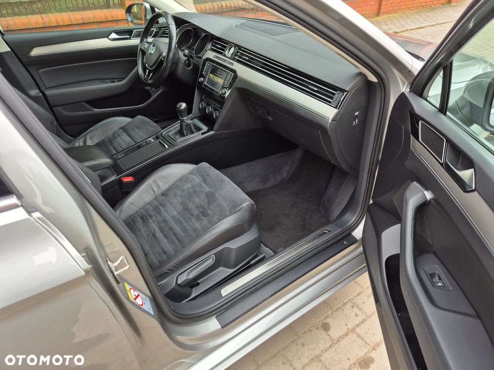 Volkswagen Passat 2.0 TDI SCR (BlueMotion Technology) Highline - 14