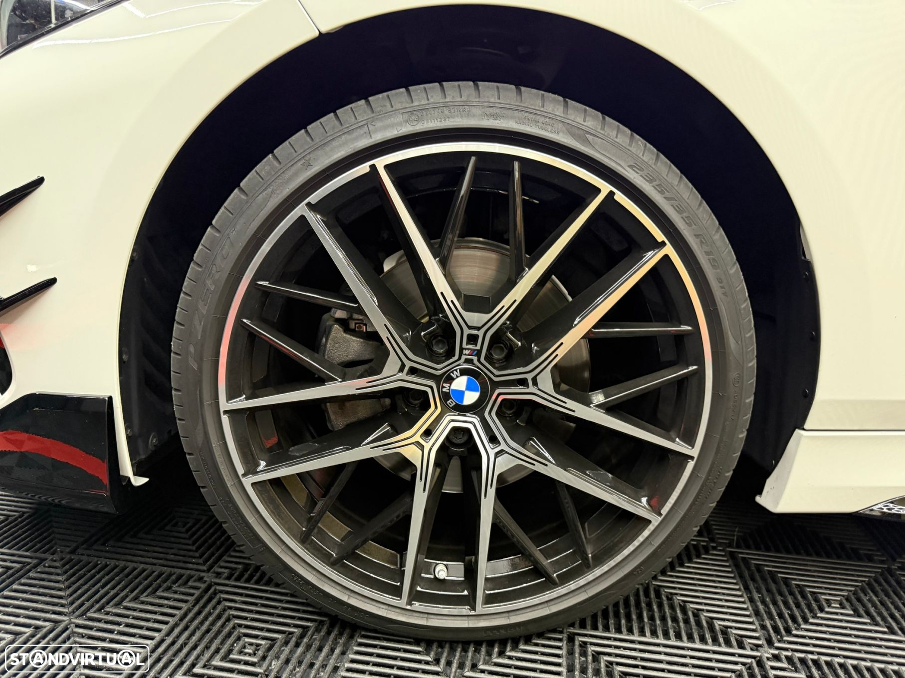 BMW 116 d Pack Desportivo M - 19