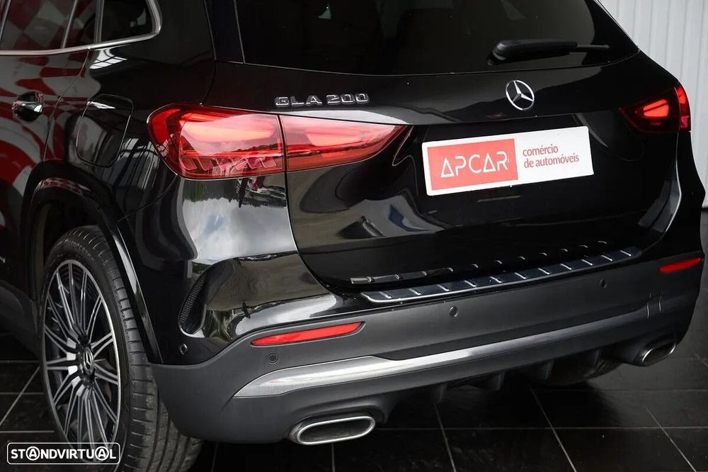 Mercedes-Benz GLA 200 - 10
