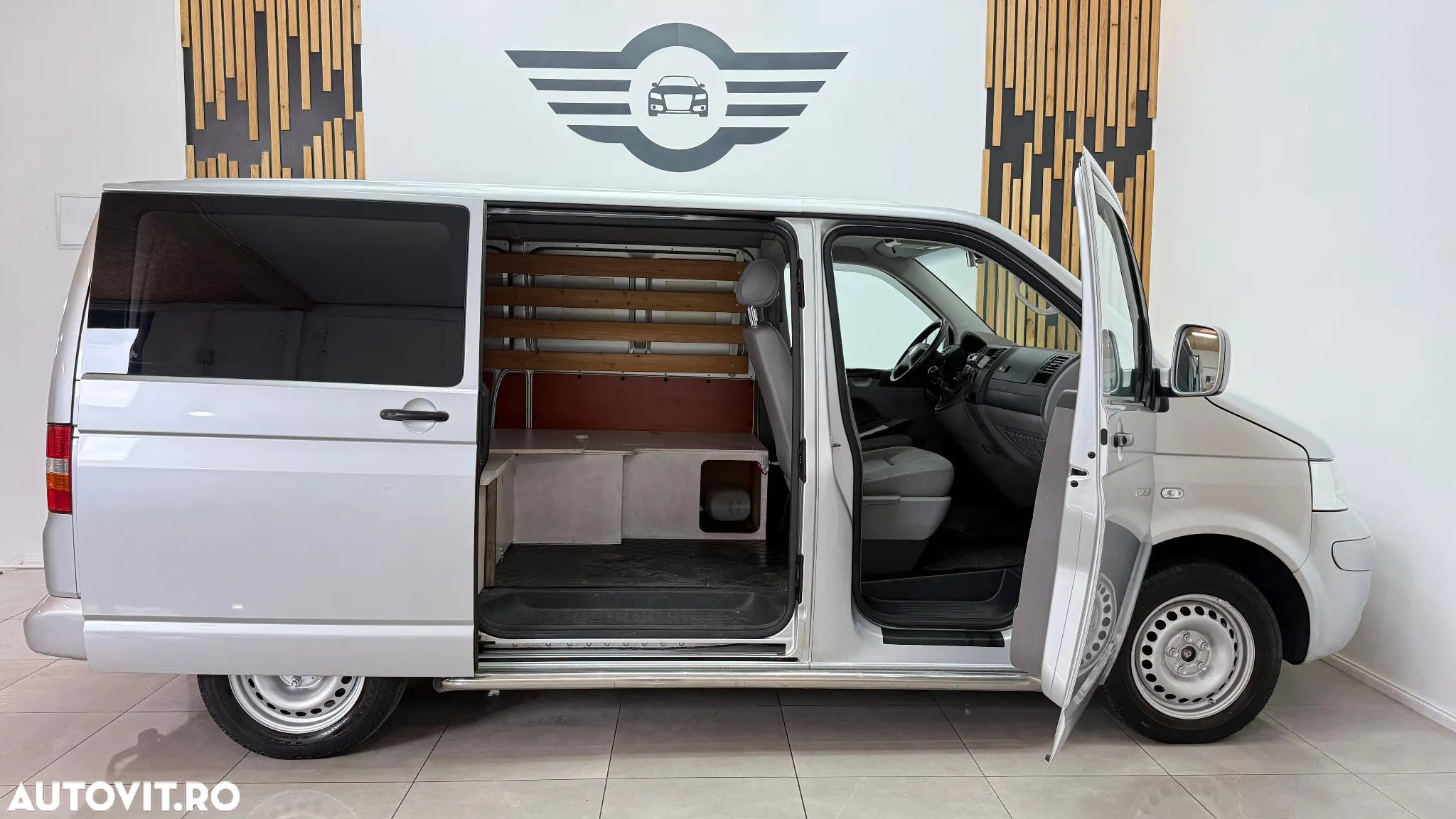 Volkswagen Transporter - 12