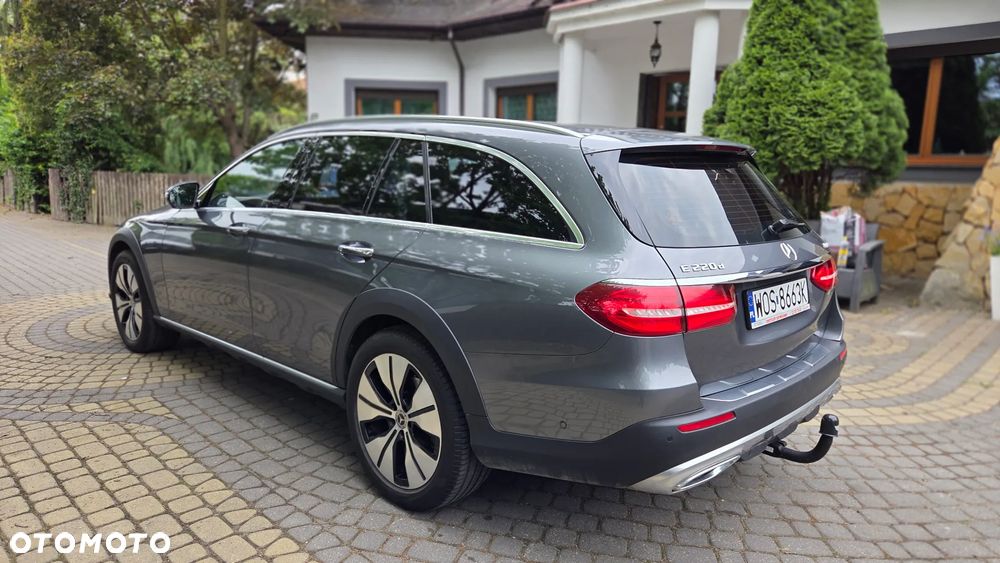 Mercedes-Benz Klasa E 220 d 4-Matic All-Terrain - 4