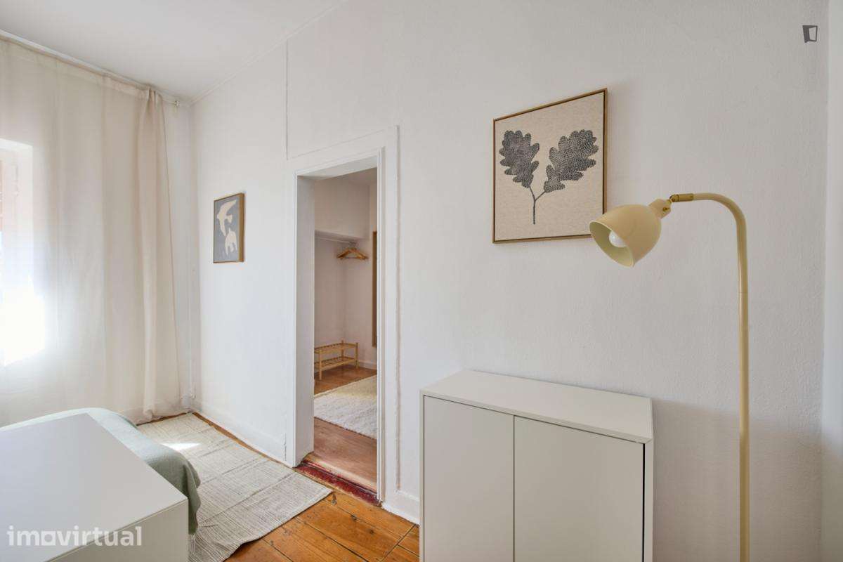 Quarto - localizado em São Bento Lisbon - Grande imagem: 2/35