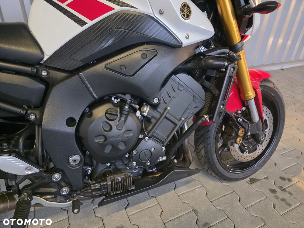 Yamaha FZ8 - 10
