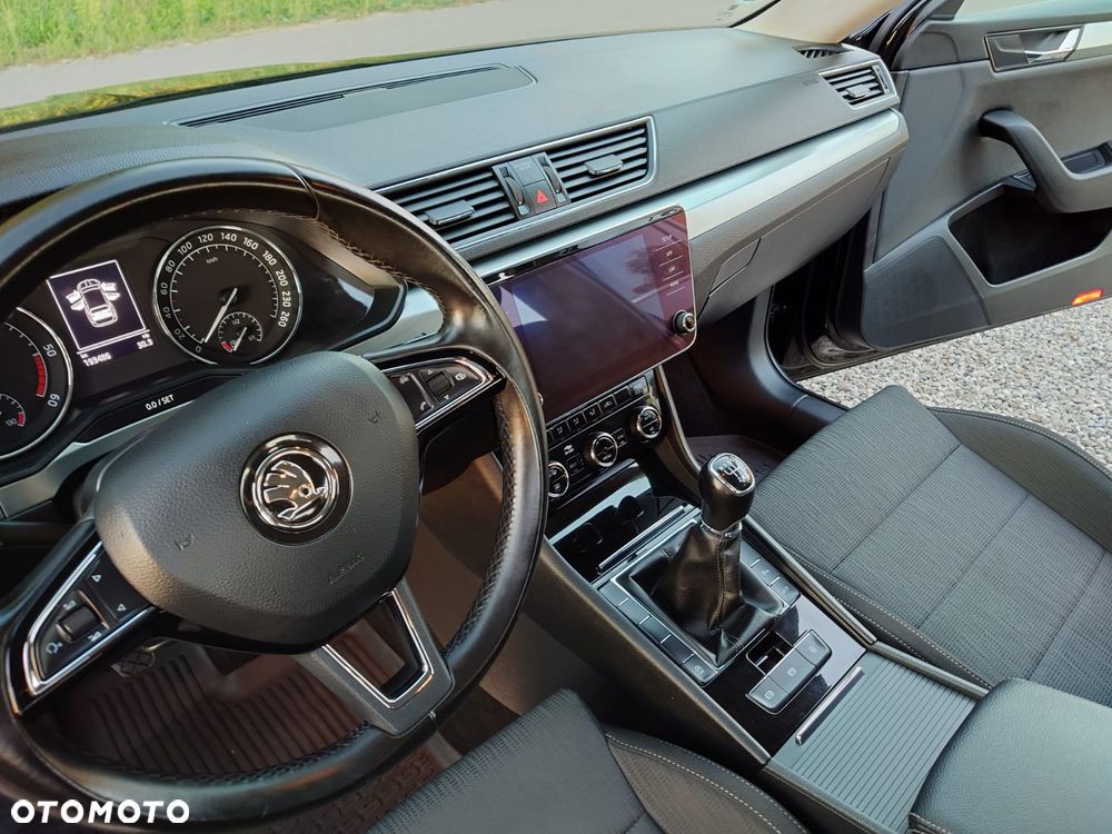 Skoda Superb 2.0 TDI Ambition - 10