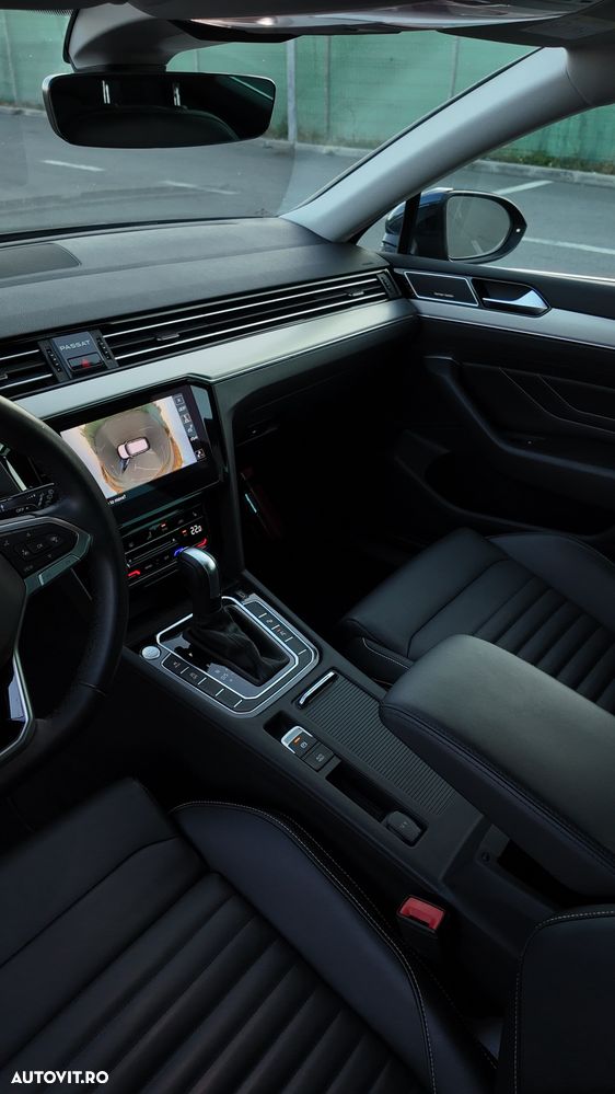 Volkswagen Passat - 12