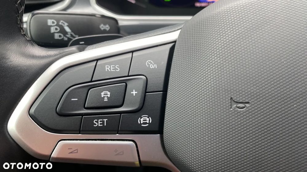 Volkswagen T-Roc 1.5 TSI Style DSG - 17