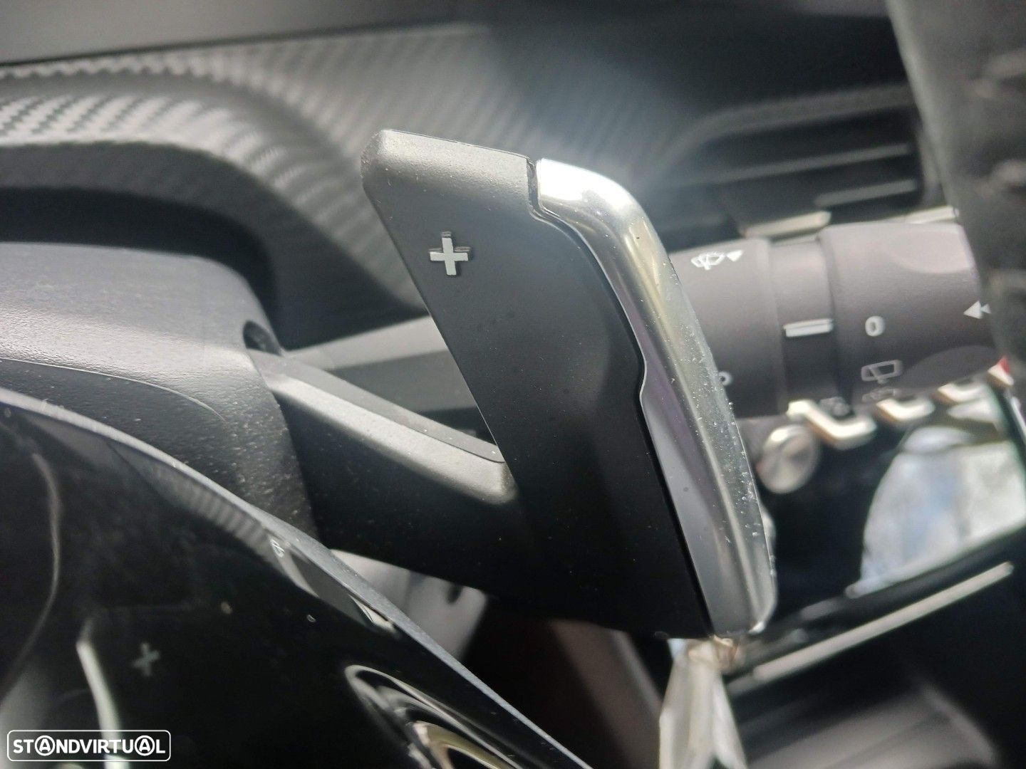 Peugeot 2008 1.2 PureTech Allure EAT8 - 26