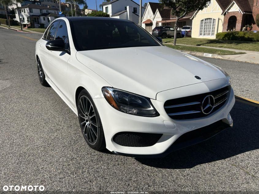 Mercedes-Benz Klasa C 300 9G-TRONIC AMG Line - 1