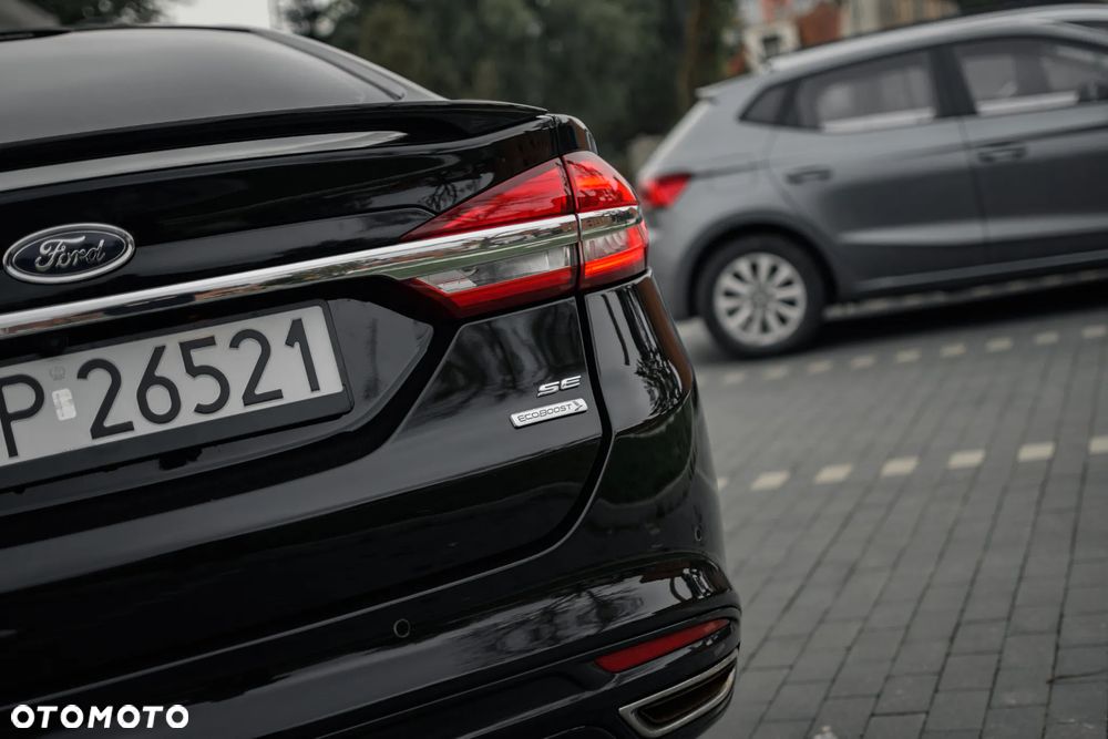 Ford Fusion - 11