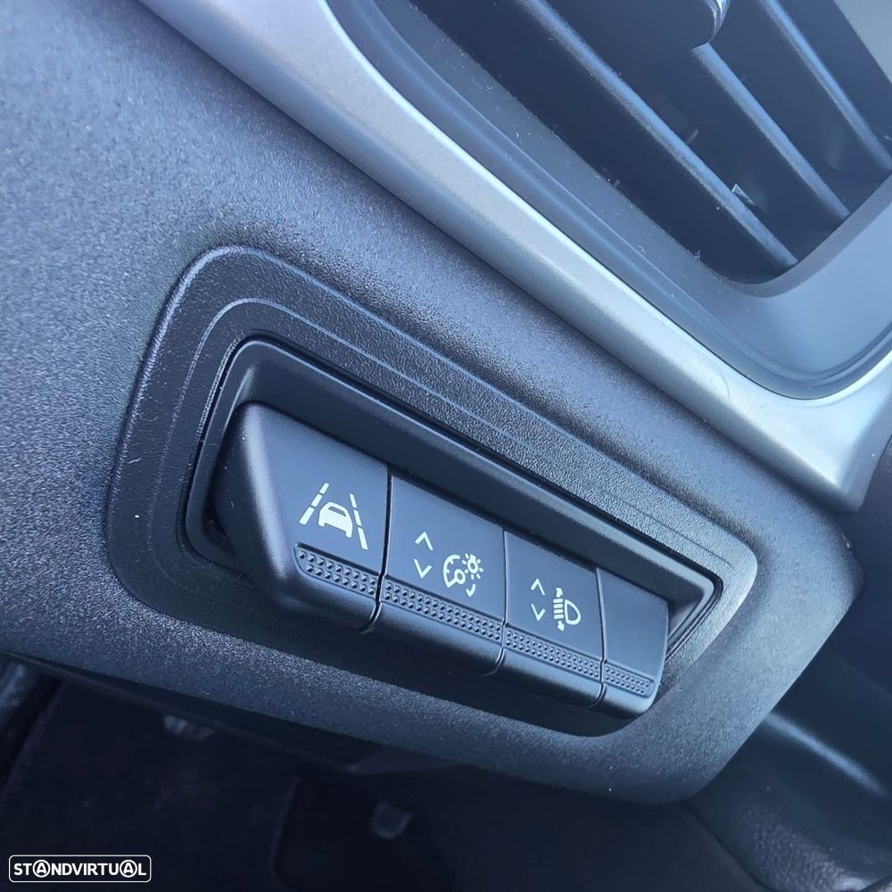 Renault Captur 1.0 TCe Exclusive - 18