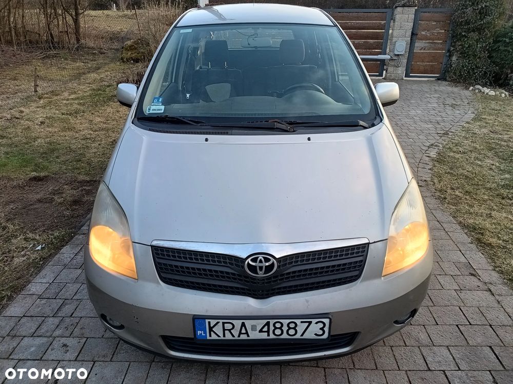 Toyota Corolla Verso - 5