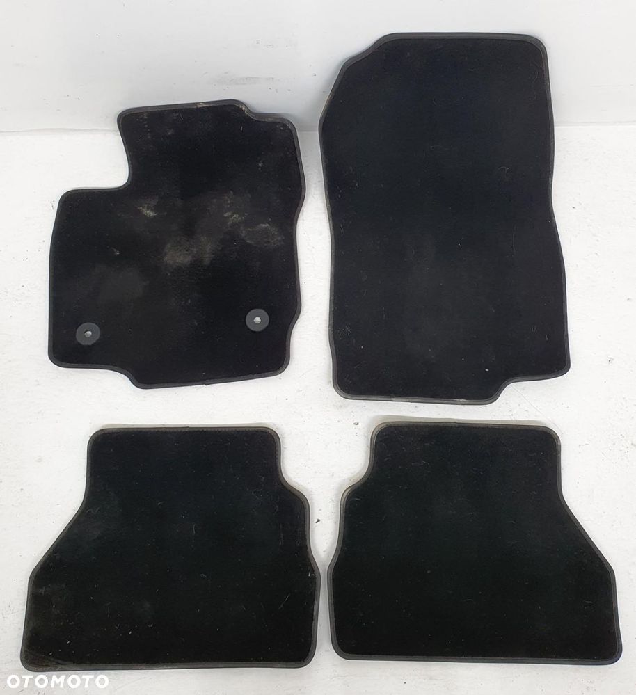 DYWANIKI CHODNICZKI WELUROWE FORD B-MAX 4SZT - 1