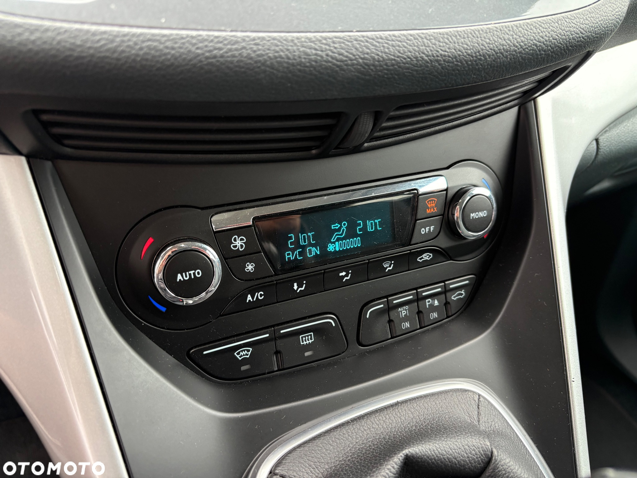 Ford C-MAX 1.6 Titanium - 18