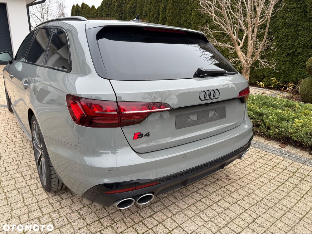 Audi S4 Avant - 11