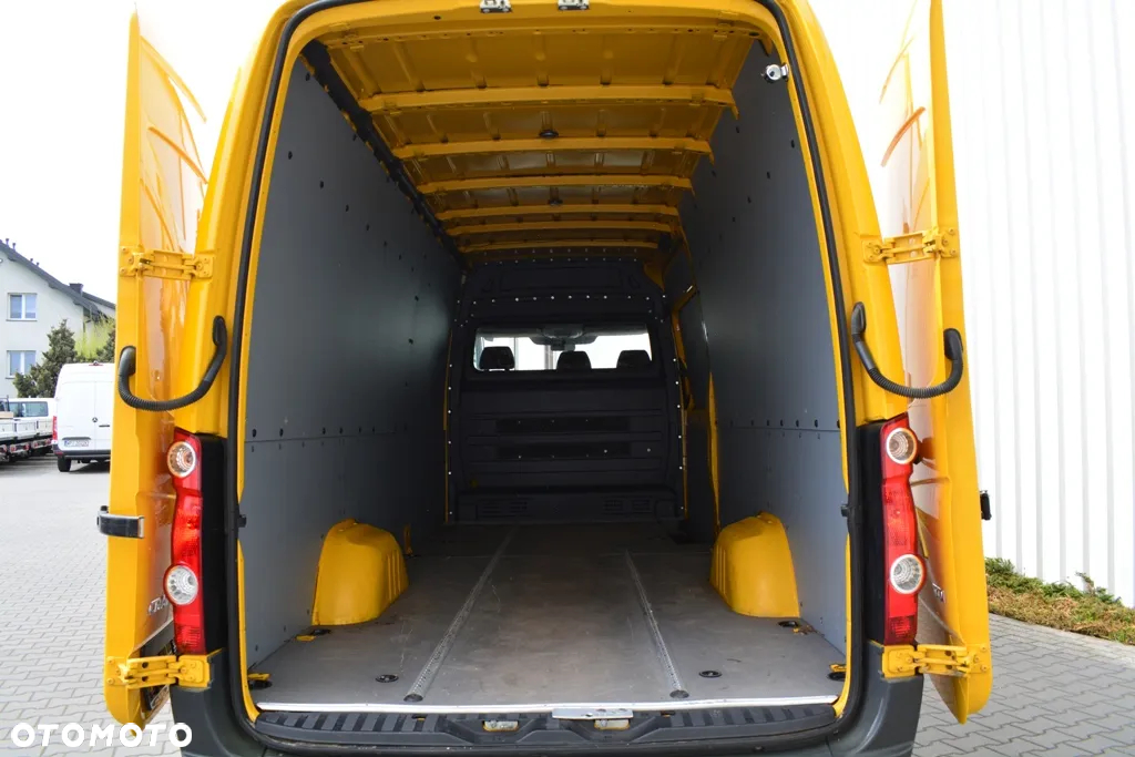 Volkswagen CRAFTER 35 2.0 TDI MAXI - 24