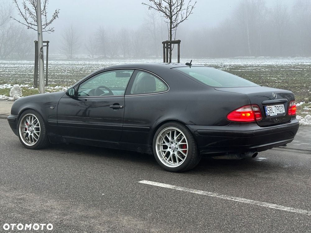 Mercedes-Benz CLK - 11