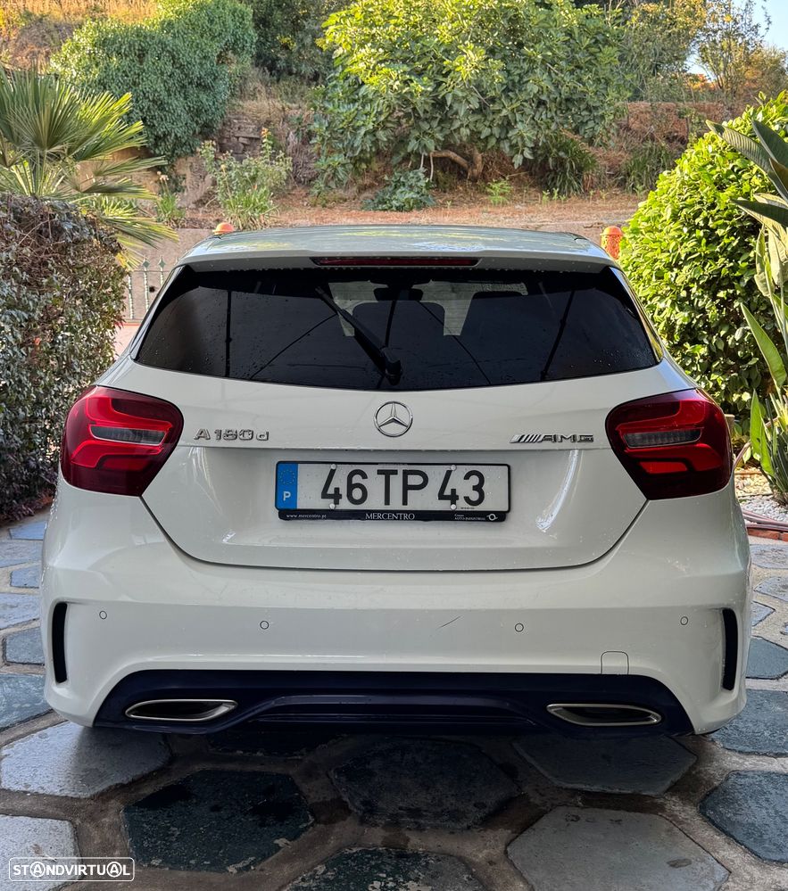 Mercedes-Benz A 180 d AMG Line - 4