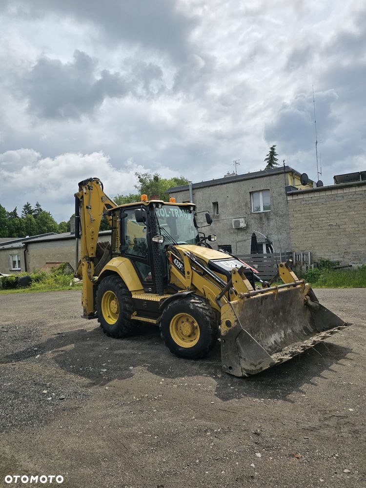 Caterpillar 432F2 - 1