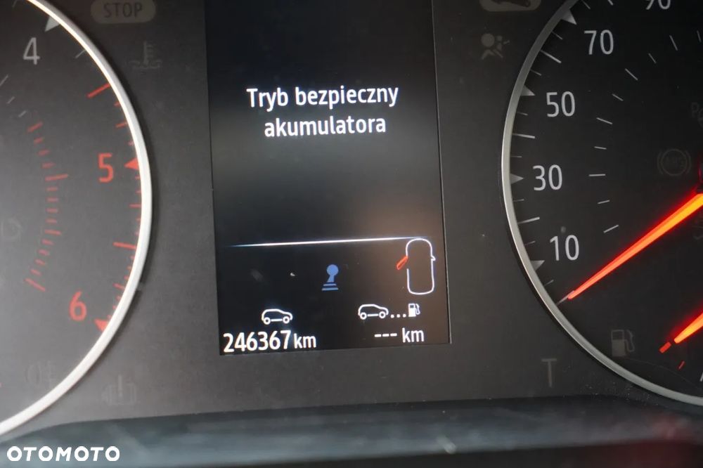 Renault TRAFIC III / BUS / 9 MIEJSC / 2022 ROK / PIERWSZY WŁAŚCICIEL / SERWISOWANY - 38