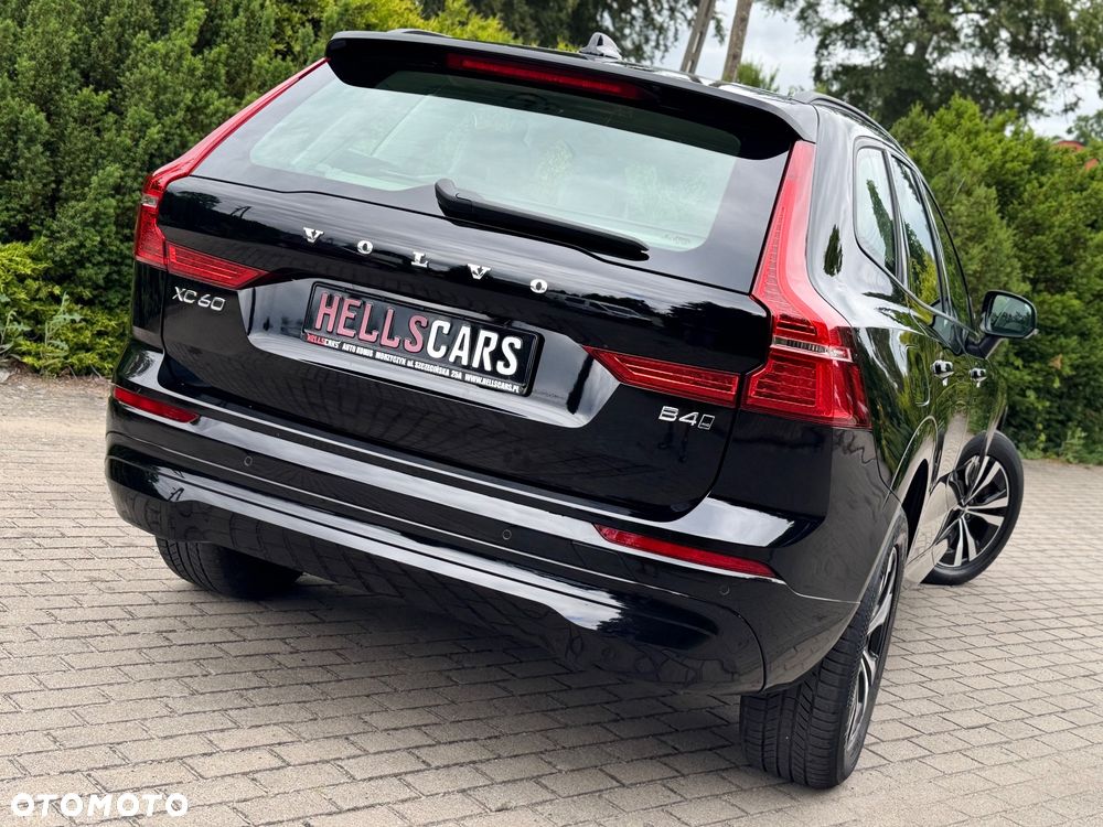 Volvo XC 60 B4 D AWD Geartronic Momentum Pro - 3