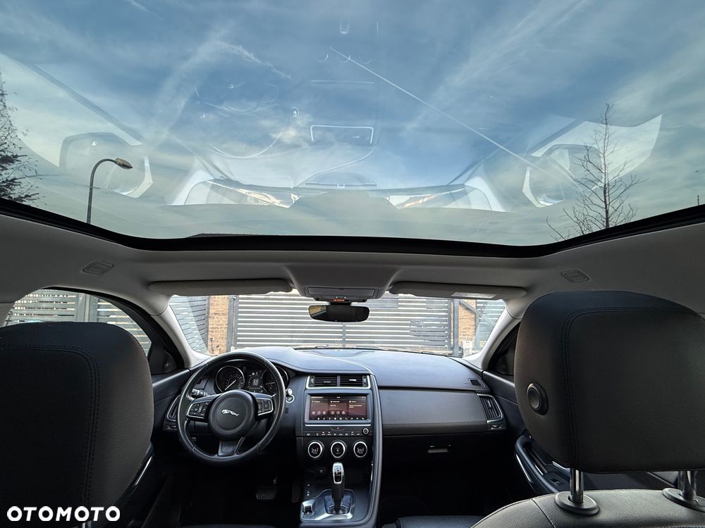 Jaguar E-Pace 2.0 i4D AWD R-Dynamic S - 22