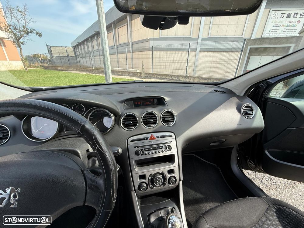 Peugeot 308 SW - 12