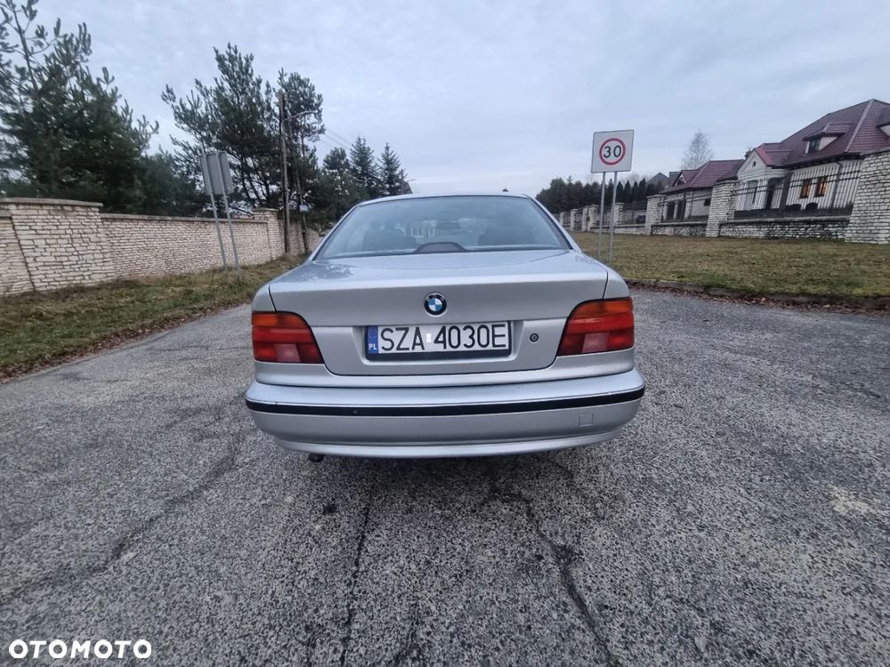 BMW Seria 5 - 10
