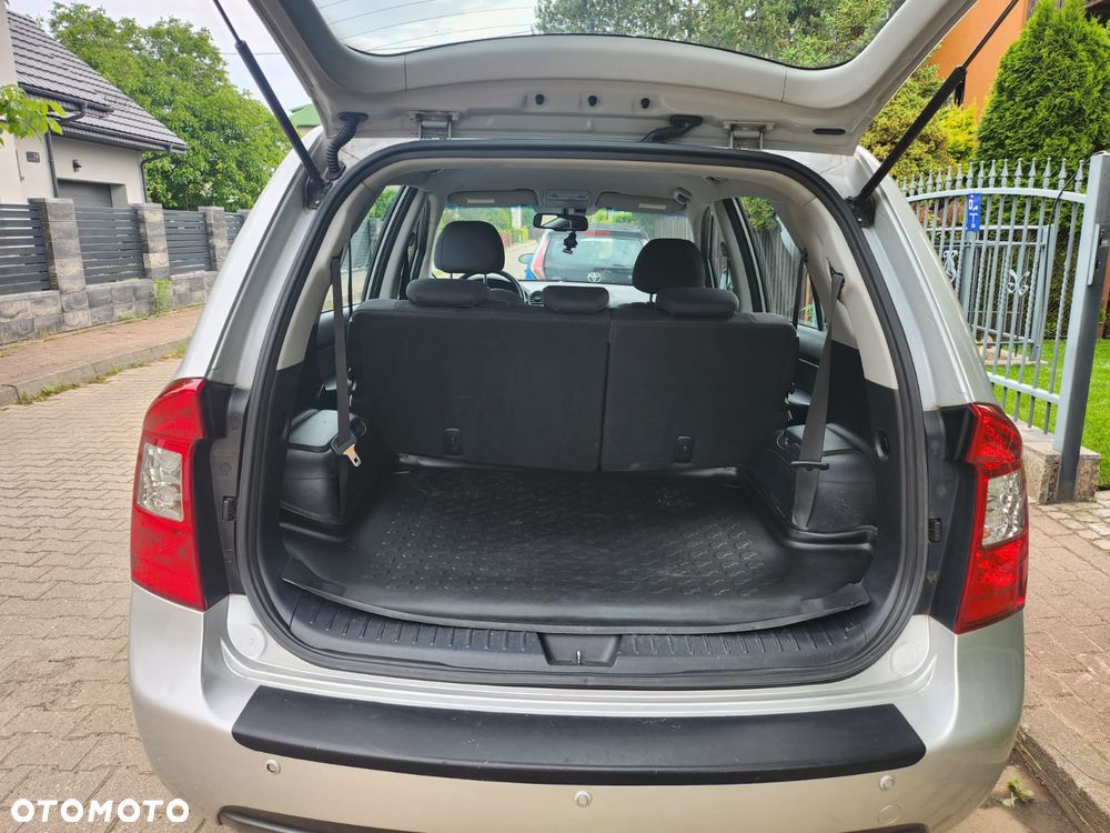 Kia Carens 2.0 EX - 16