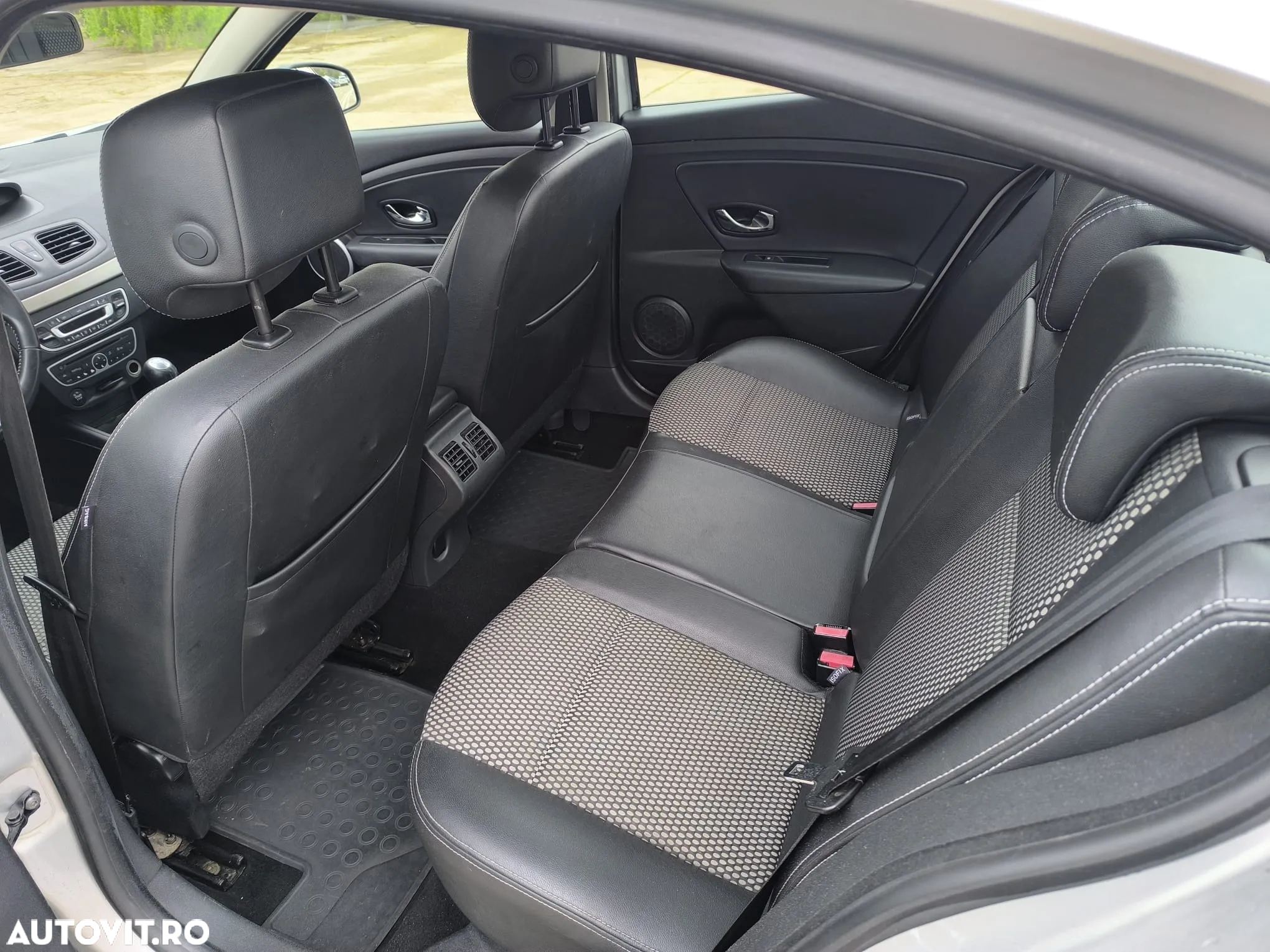 Renault Fluence 1.5dCi Privilege - 16