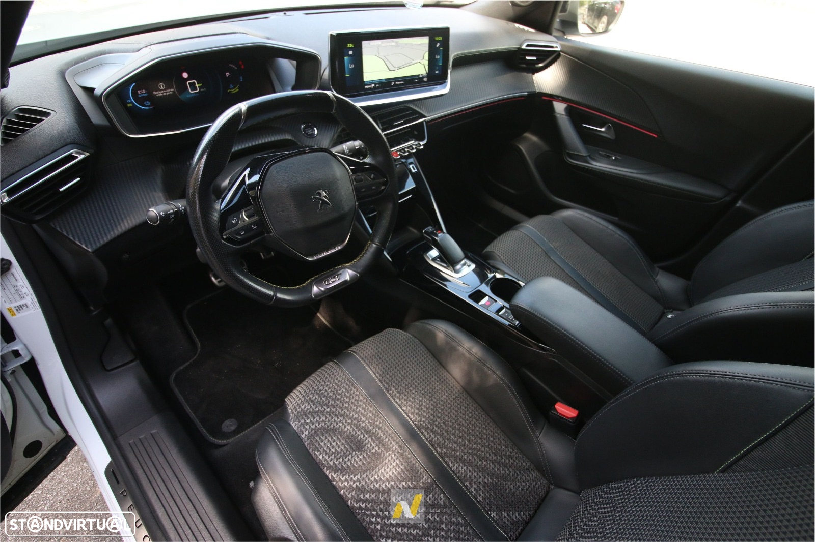 Peugeot e-2008 50 kWh GT Pack - 10