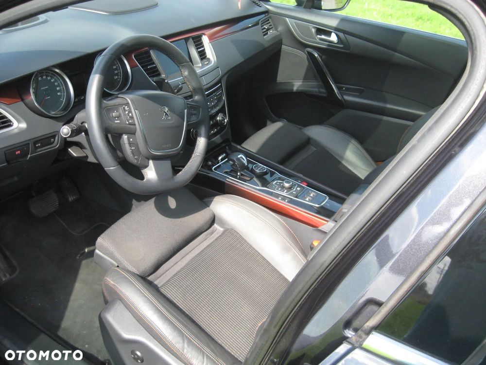 Peugeot 508 RXH Hybrid4 - 19