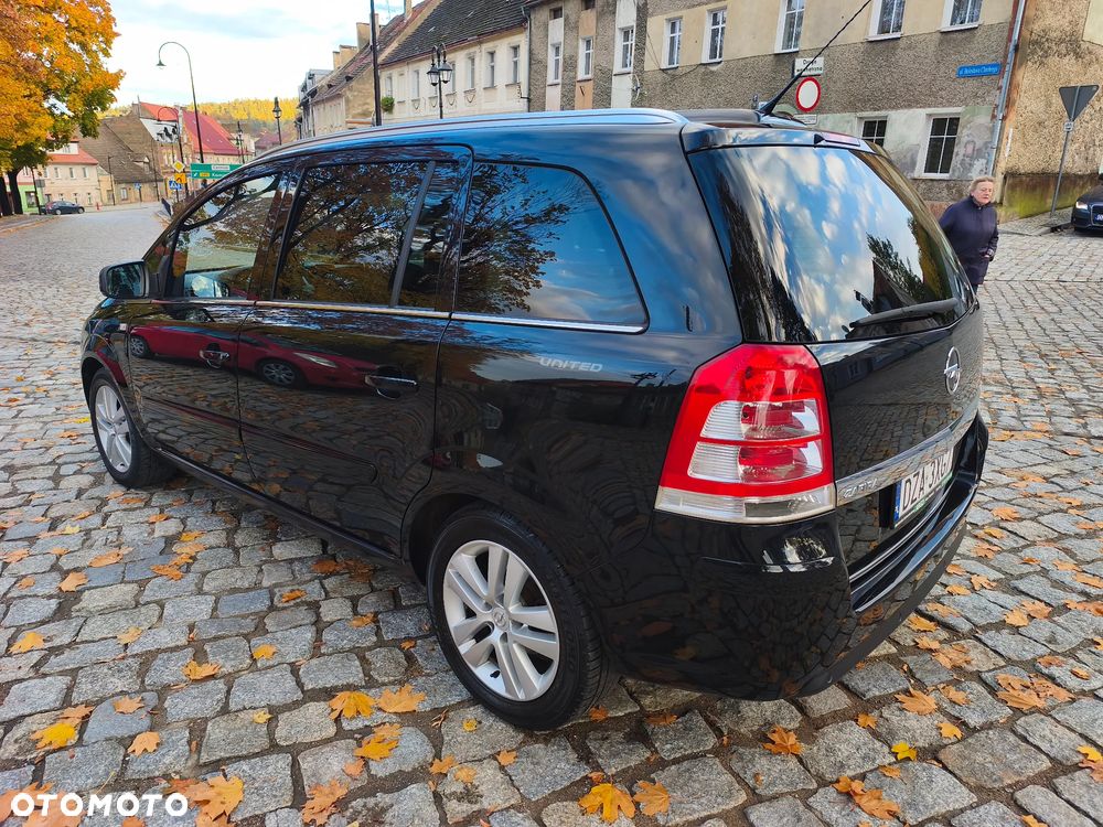Opel Zafira 2011 photo 3