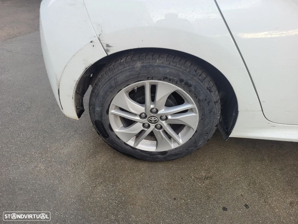Toyota Yaris 2023 para peças - 3