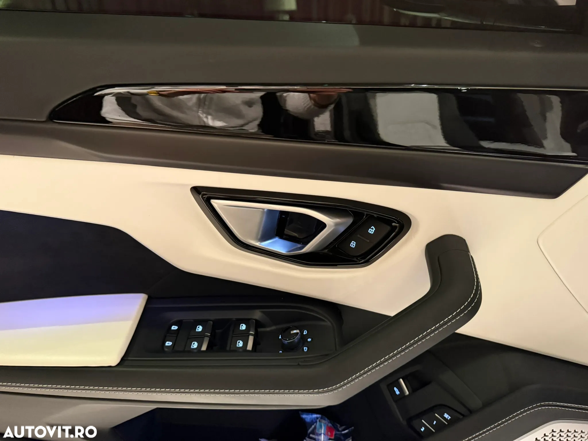 Lamborghini URUS - 24