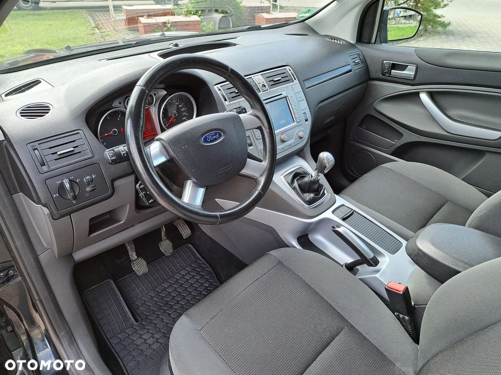 Ford Kuga - 14
